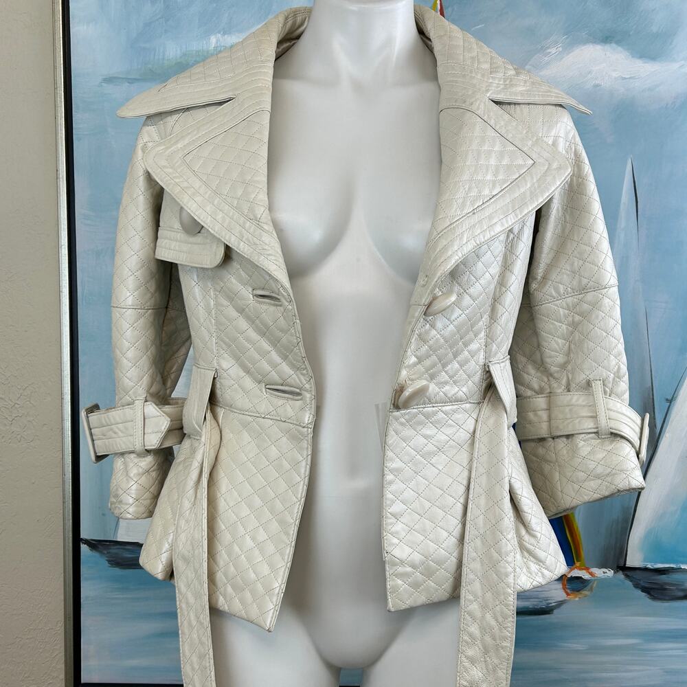 Vintage 1990s Arden B diamond-quilted leather belted jacket - Ivory 
Size Small - Picture 2 of 8